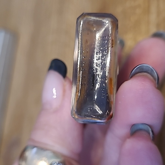 Vintage number 5 Chanel miniature glass perfume bottle with box - Picture 6 of 7